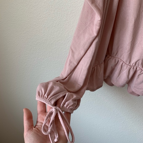 🌸 3/$10 American Eagle Outfitters Pink Cold-Shoulder Top - Picture 5 of 6